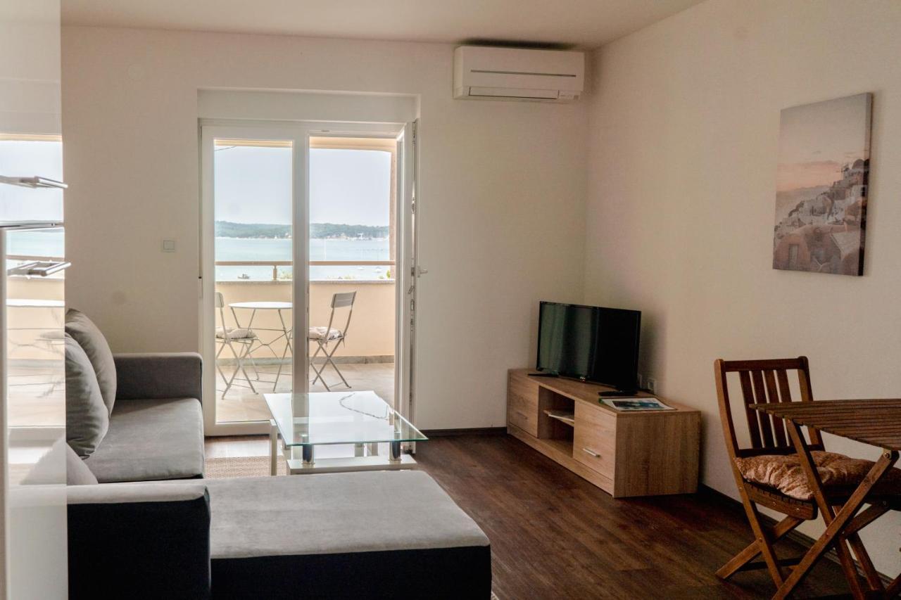 Villa Livi - Luxury Sea View Appartments เมดูลิน ภายนอก รูปภาพ